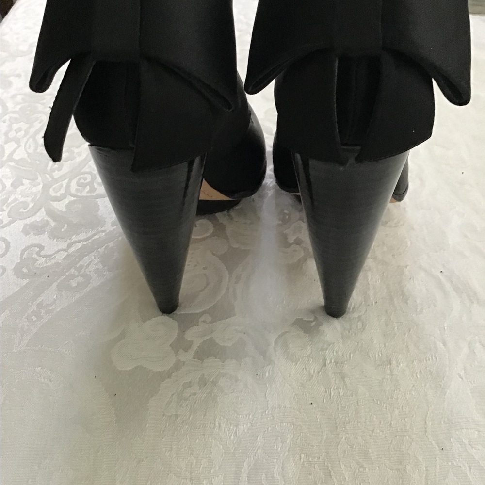Alice and Olivia shoes